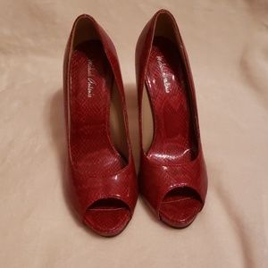 Shoe Dazzle Peep Toe
